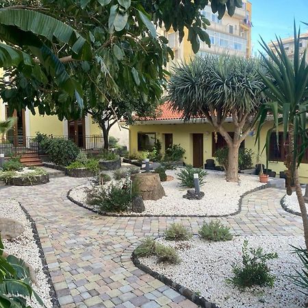 Li Cuti Apartments Catánia Buitenkant foto