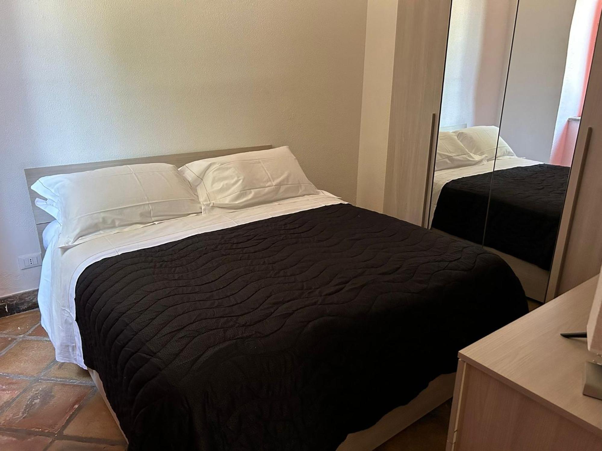 Li Cuti Apartments Catánia Buitenkant foto
