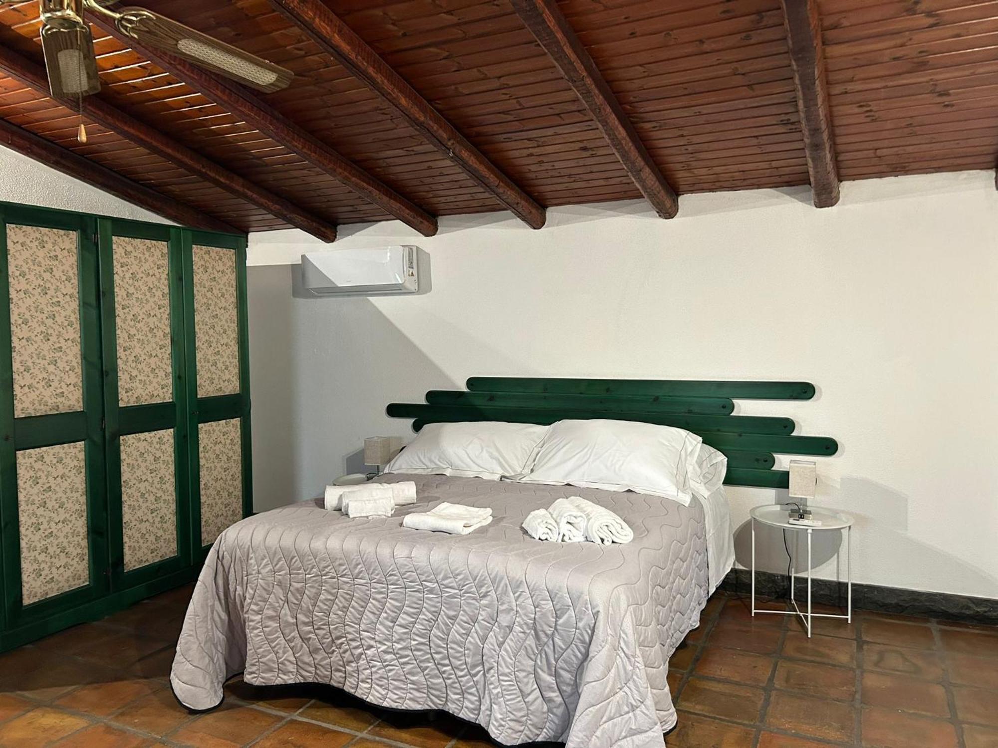 Li Cuti Apartments Catánia Buitenkant foto